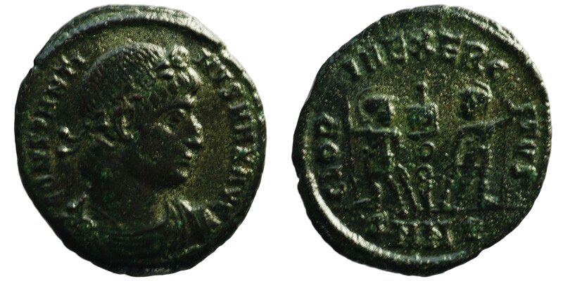 Constantine I; AE3 Nicomedia; soldiers with standard