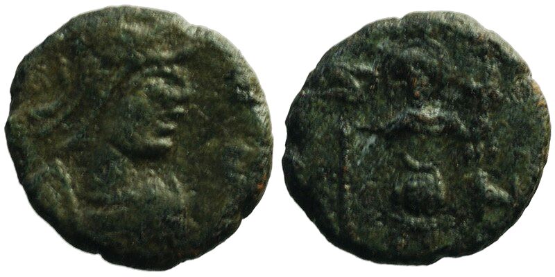 Zeno, AE4 uncertain mint; emperor with standard and globus cruciger
