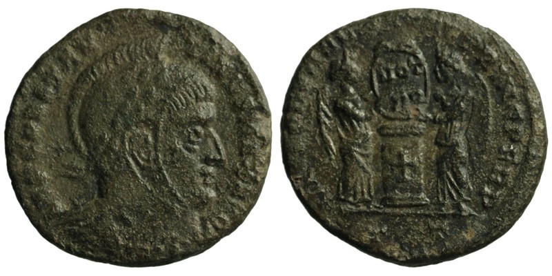 Constantine I; AE3 Ticinum; Victories with shield over altar