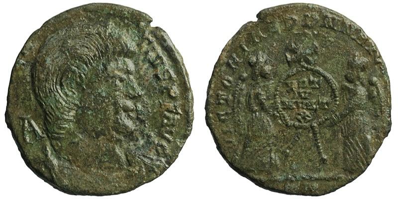 Magnentius; AE Centenionalis, Treveri; Victorie with wreath