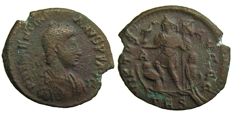 Valentinian II; AE3 Thessalonica; emperor with captive