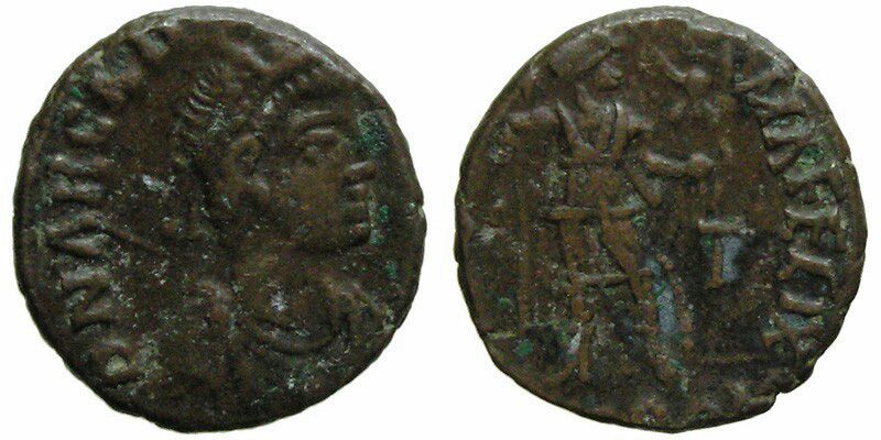 Arcadius; AE4 Rome; Roma holding Victory